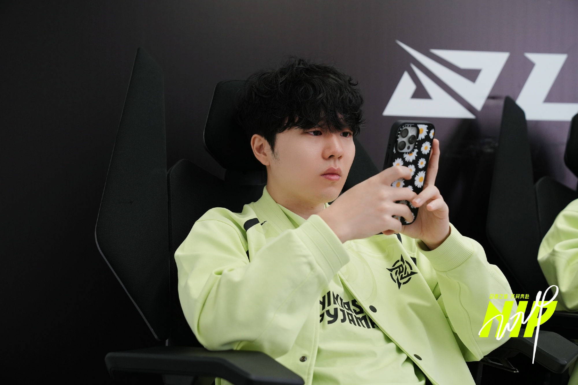 欧博ABG官网会员登录入口- Rookie新星比分优势明显表现惊艳，FPX未来可期！