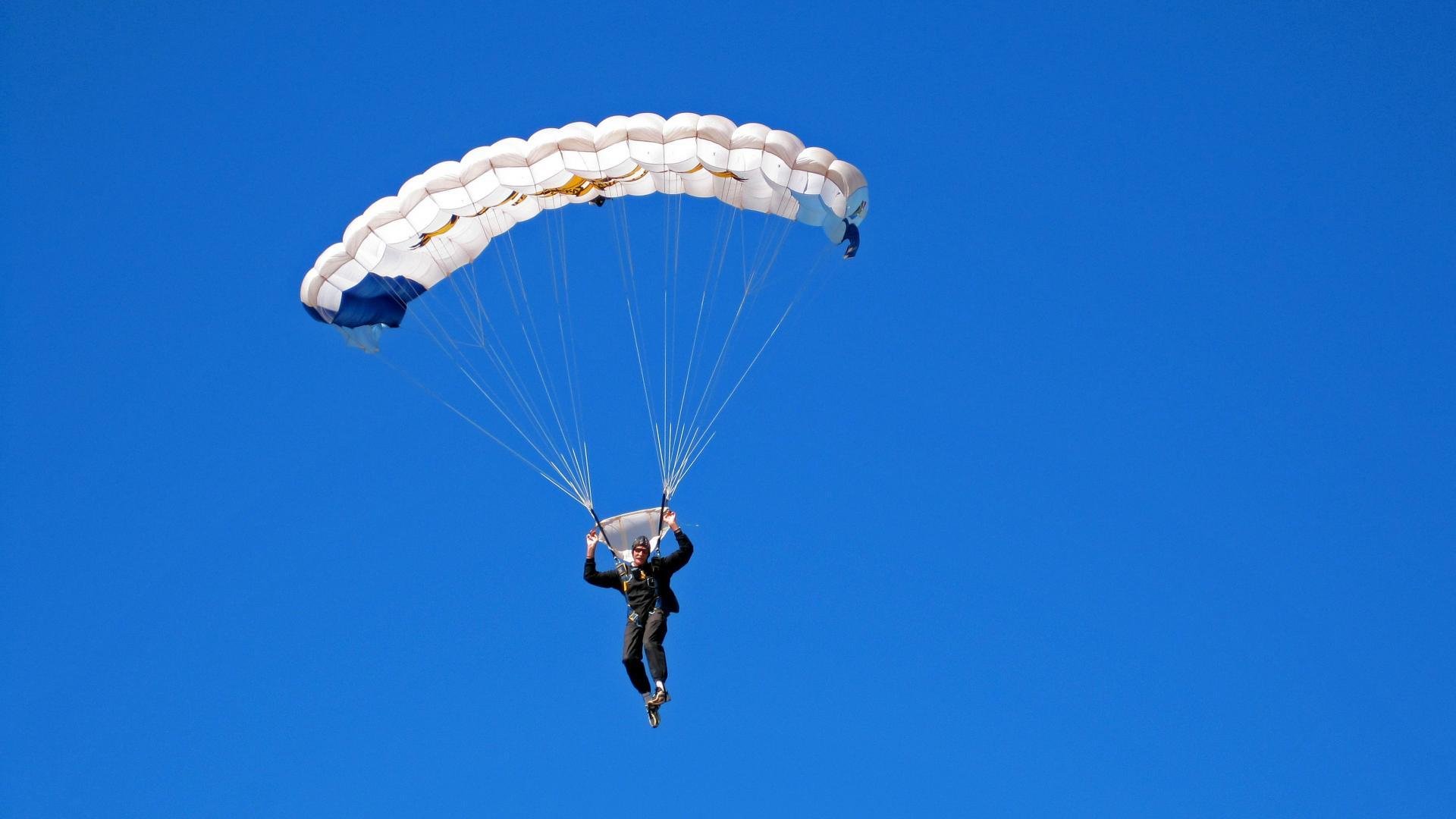 欧博ABG官网会员登录入口-德罗巴巅峰对决,莱万多夫斯基与80激战FPX分钟,赛事规则更新胜负难料!